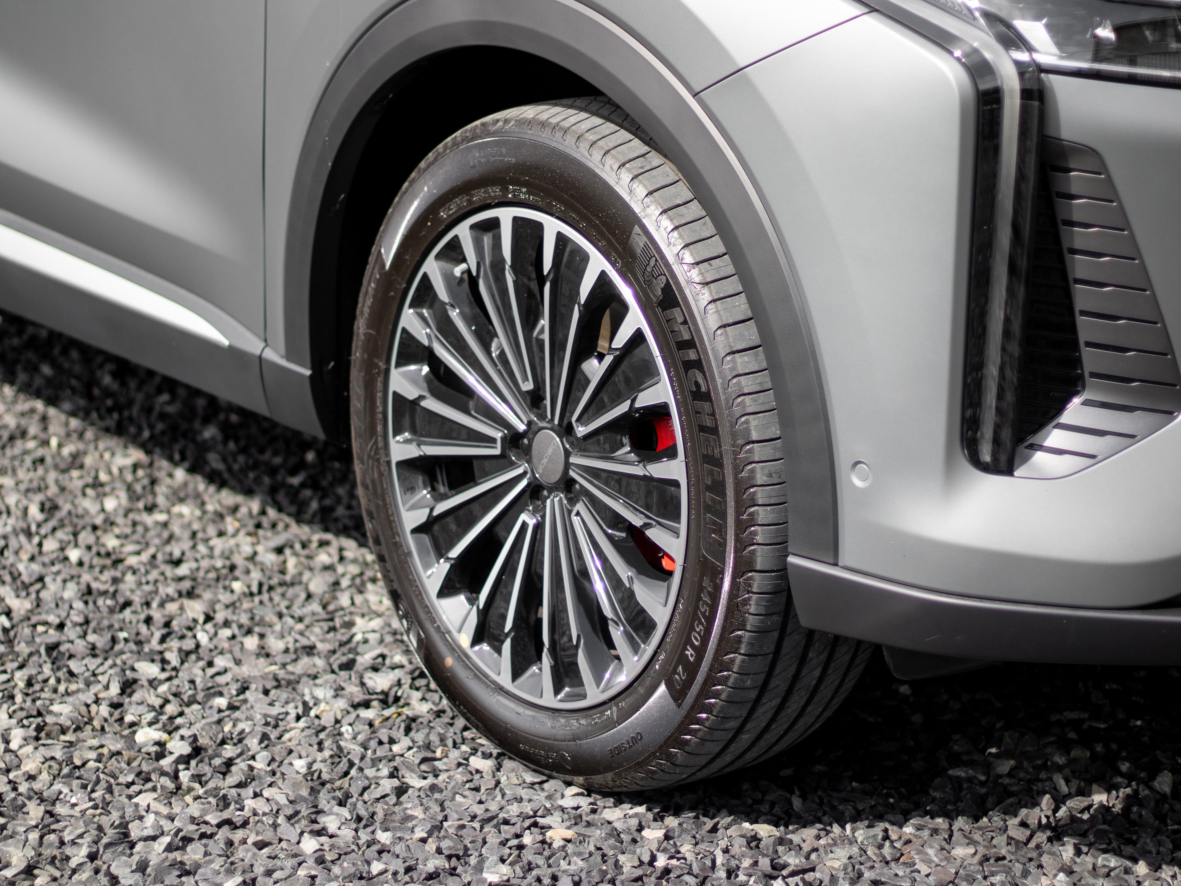 OMODA C9 SHS OMODA C9 1.5T AWD PHEV