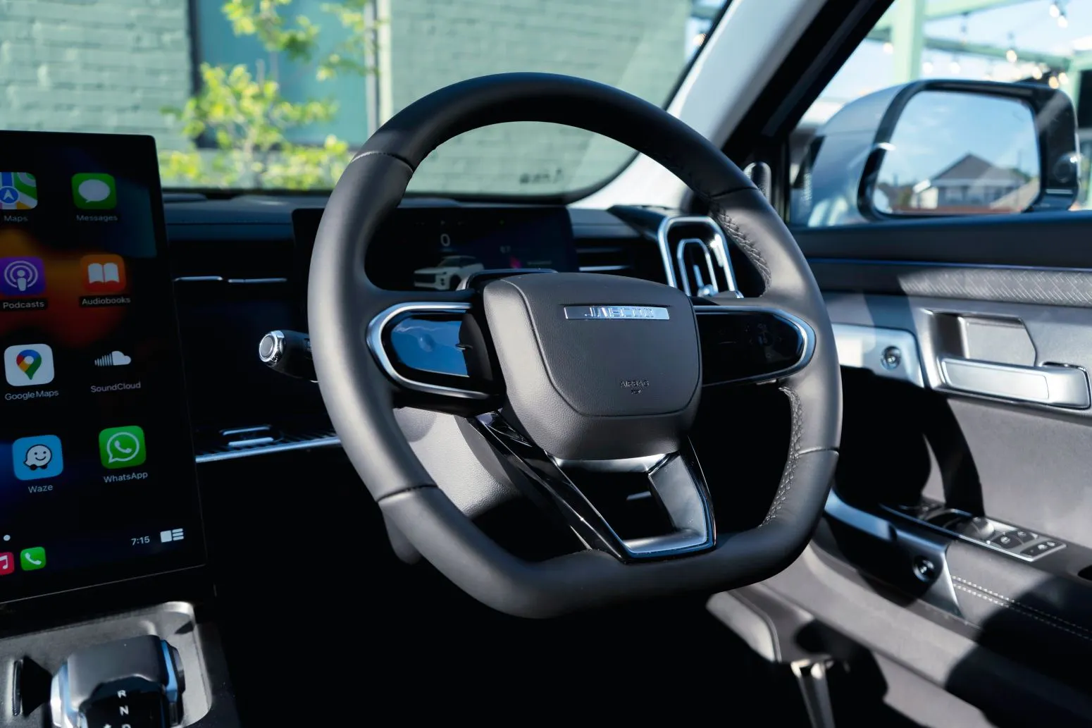 JAECOO J7 steering wheel