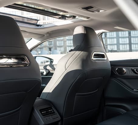 OMODA C5 SHS rear seating