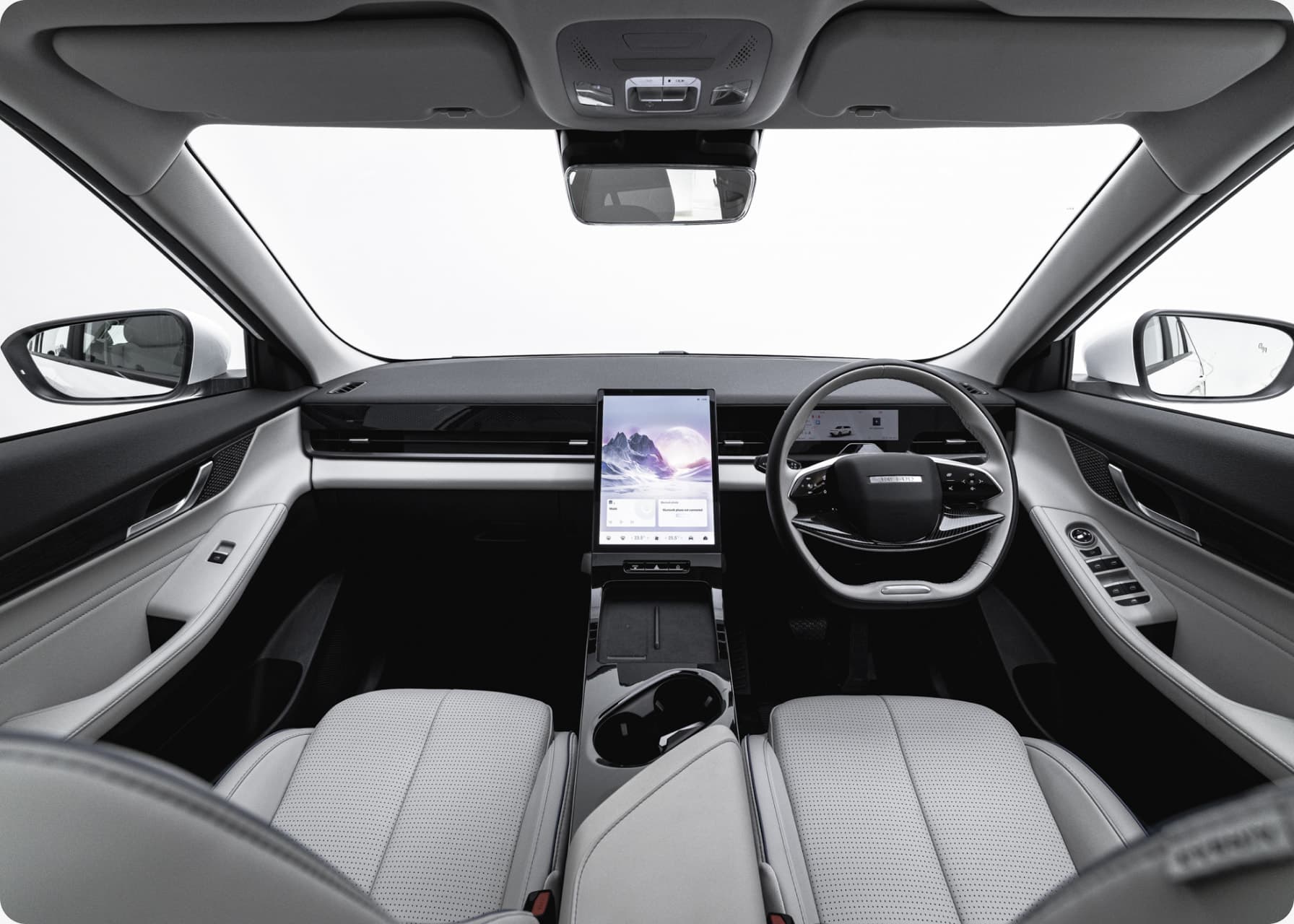 JAECOO J5 EV cabin and infotainment display
