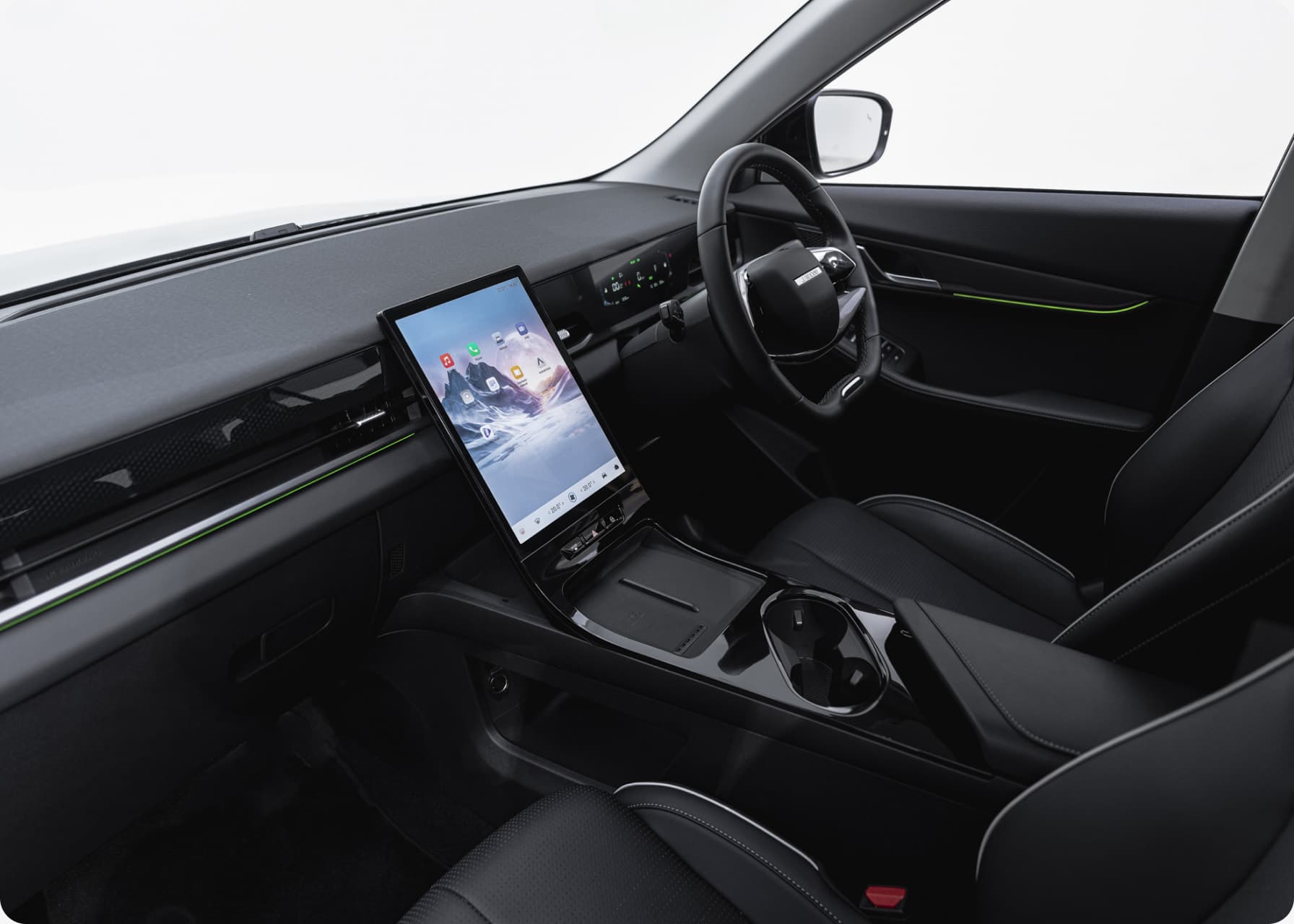 JAECOO J5 HEV cabin and infotainment display