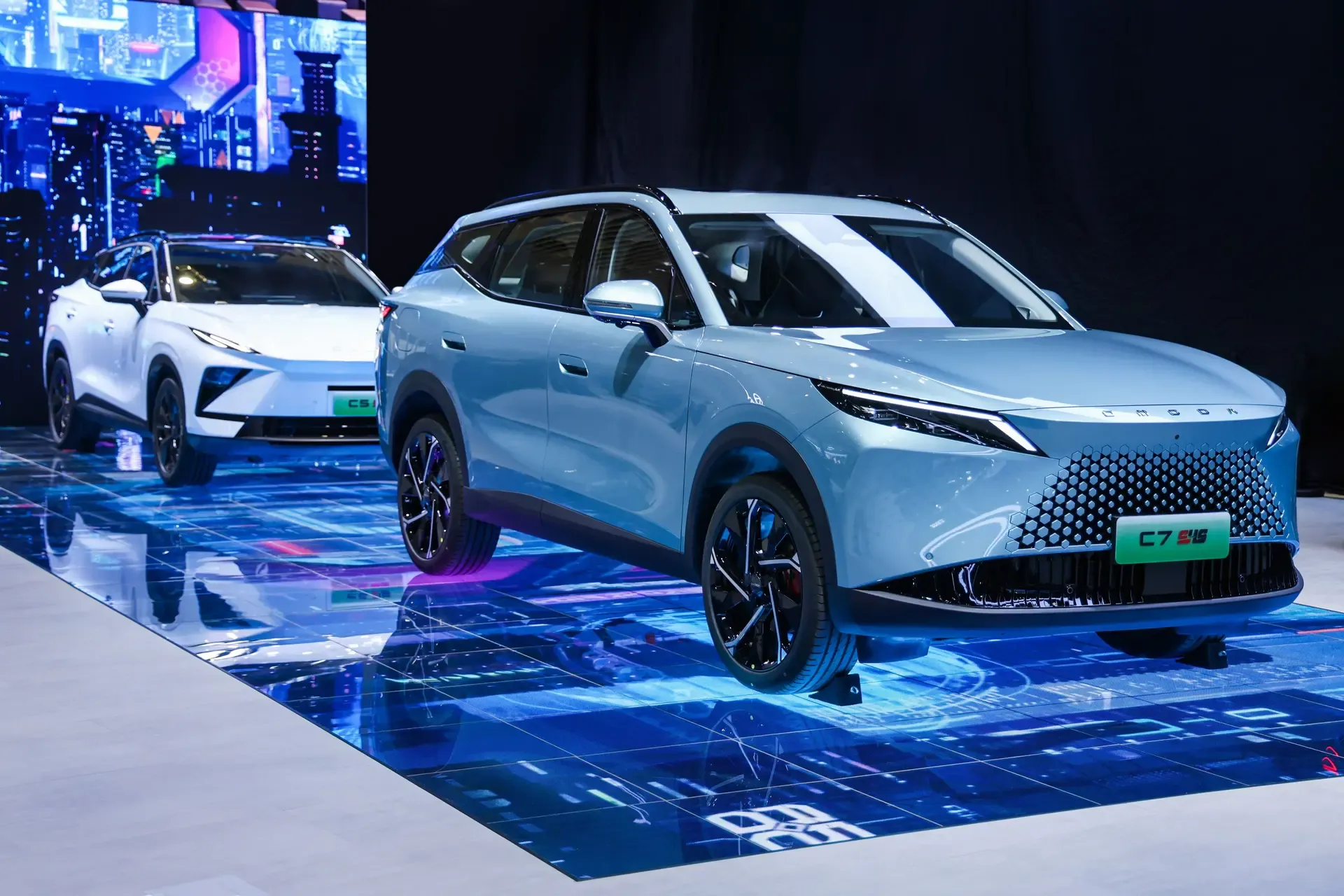 OMODA & JAECOO accelerate 2025 NEV strategy with bold debuts at Auto Shanghai