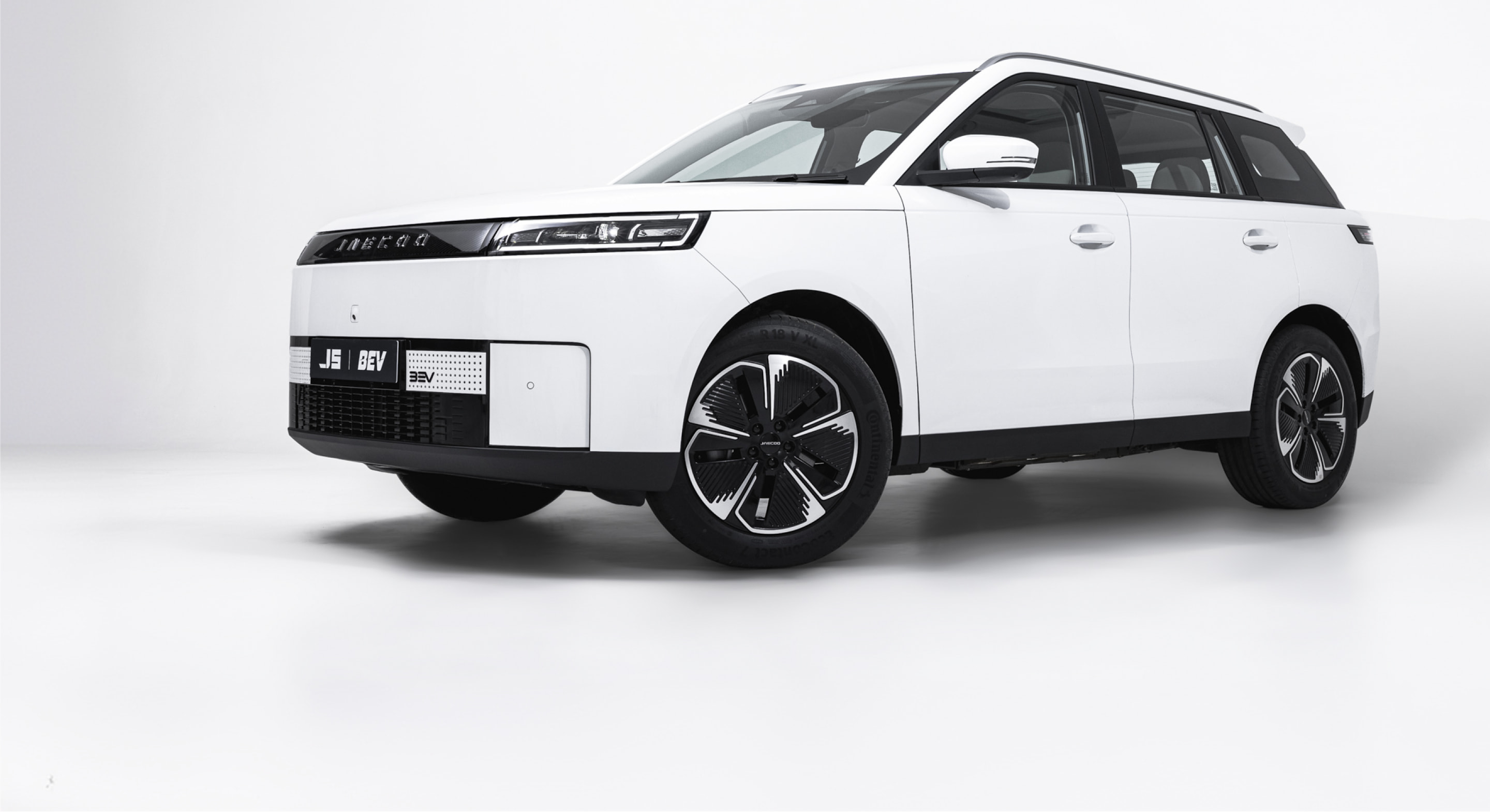 JAECOO J5 EV exterior